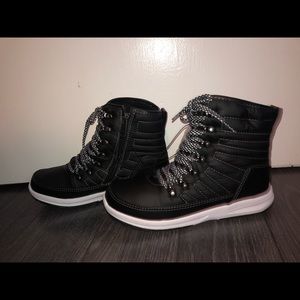 Costco Snow Boots- NEVER WORN